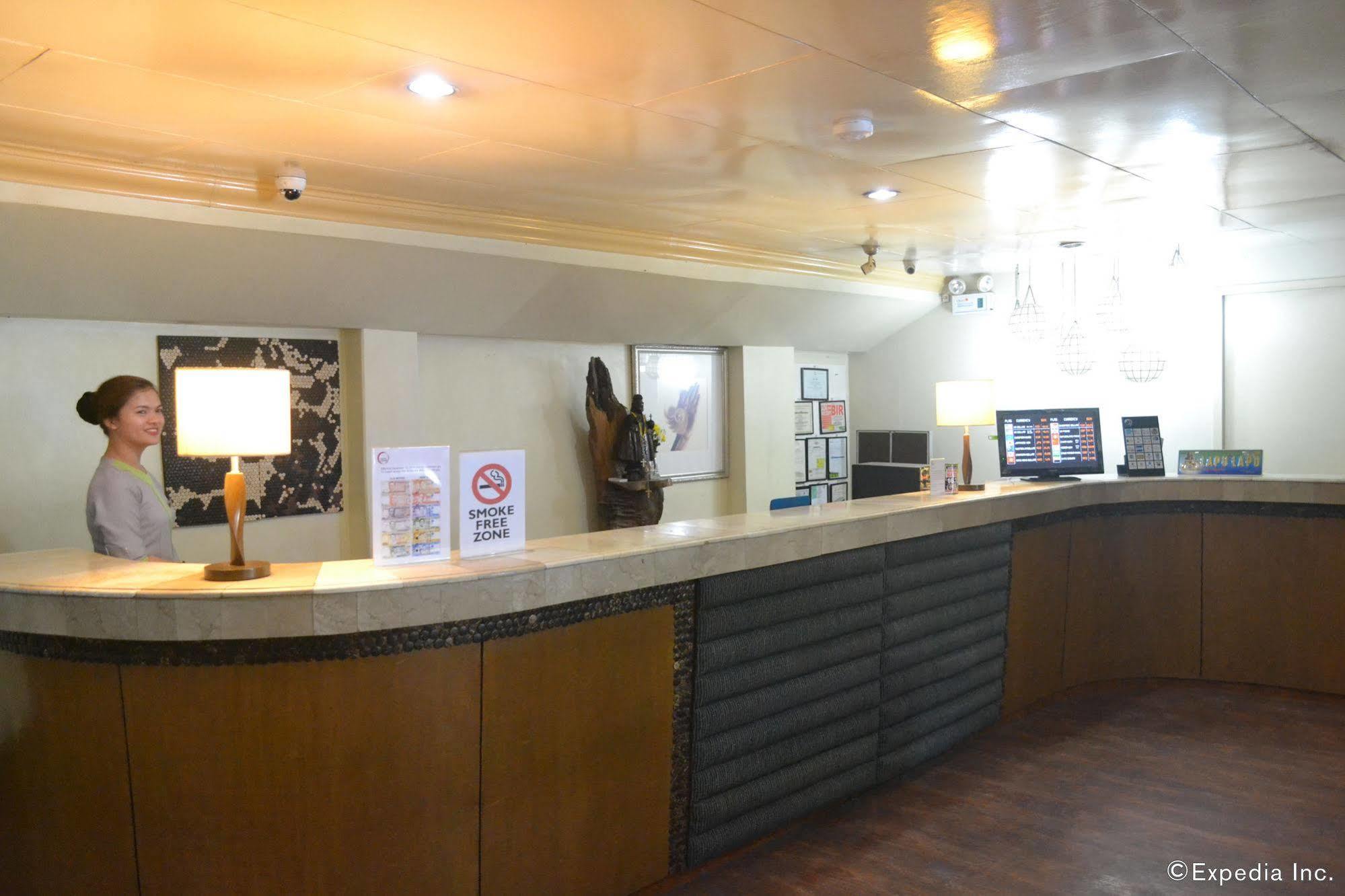 Hotel Cesario Lapu-Lapu City Exteriör bild