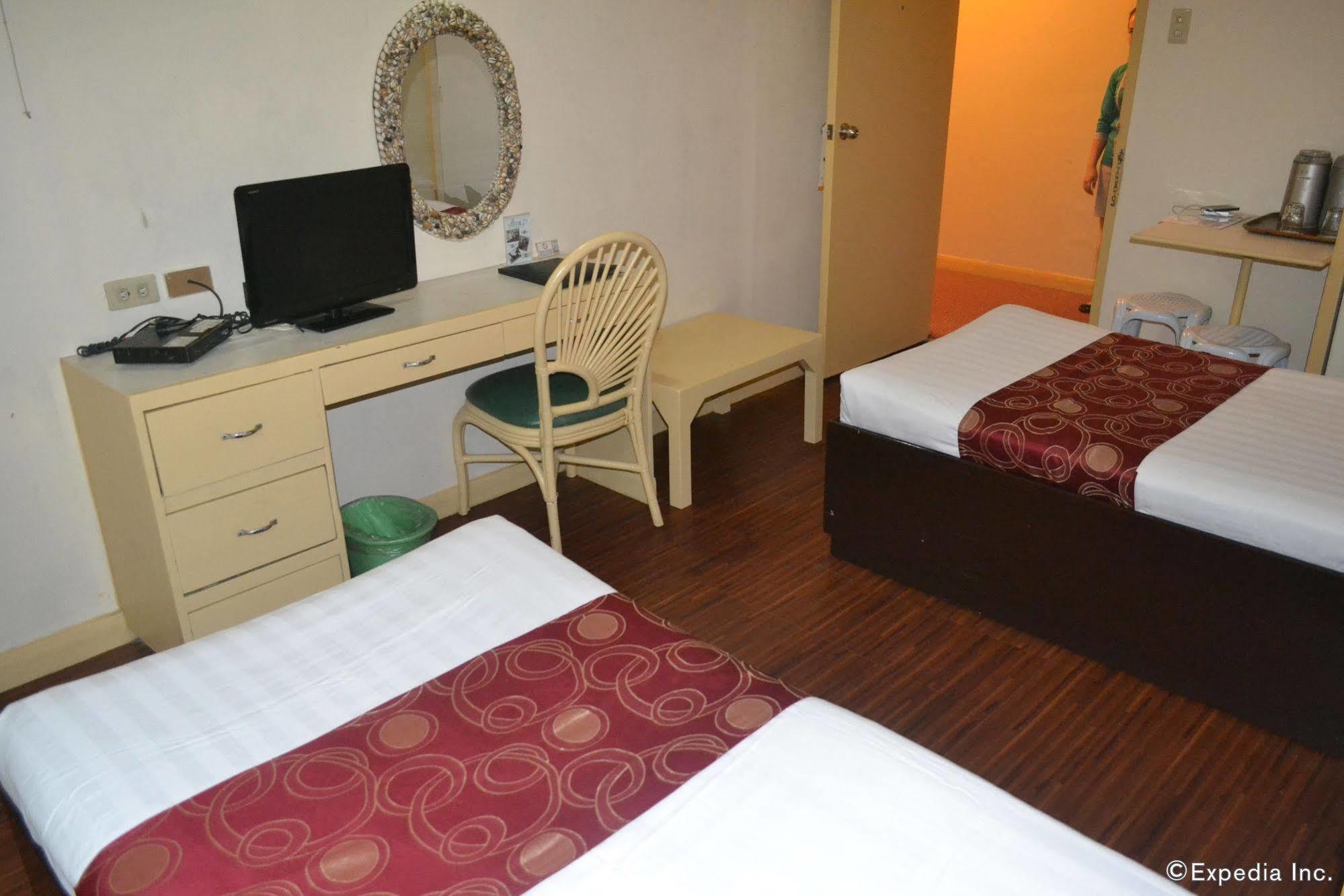 Hotel Cesario Lapu-Lapu City Exteriör bild