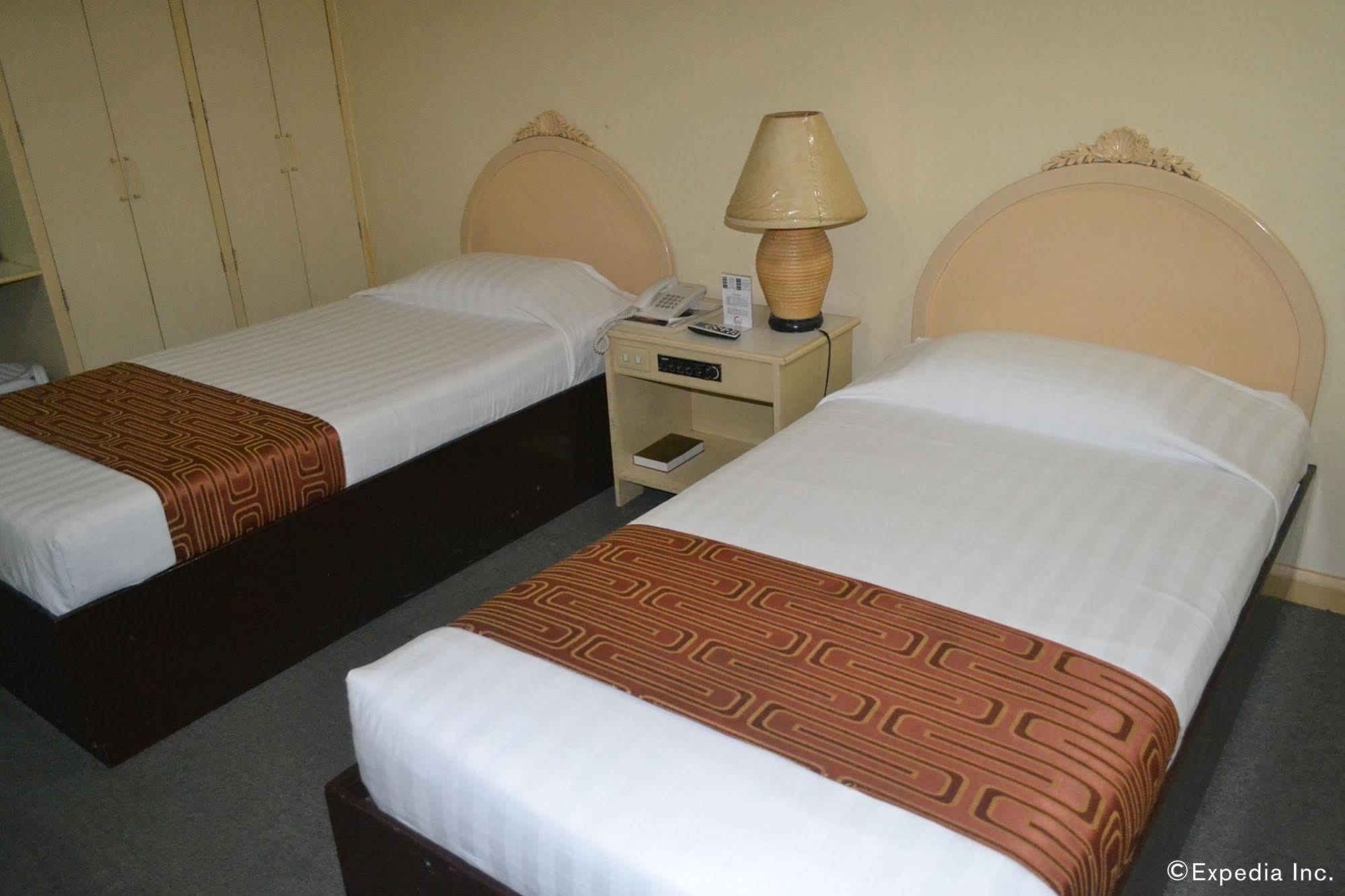 Hotel Cesario Lapu-Lapu City Exteriör bild