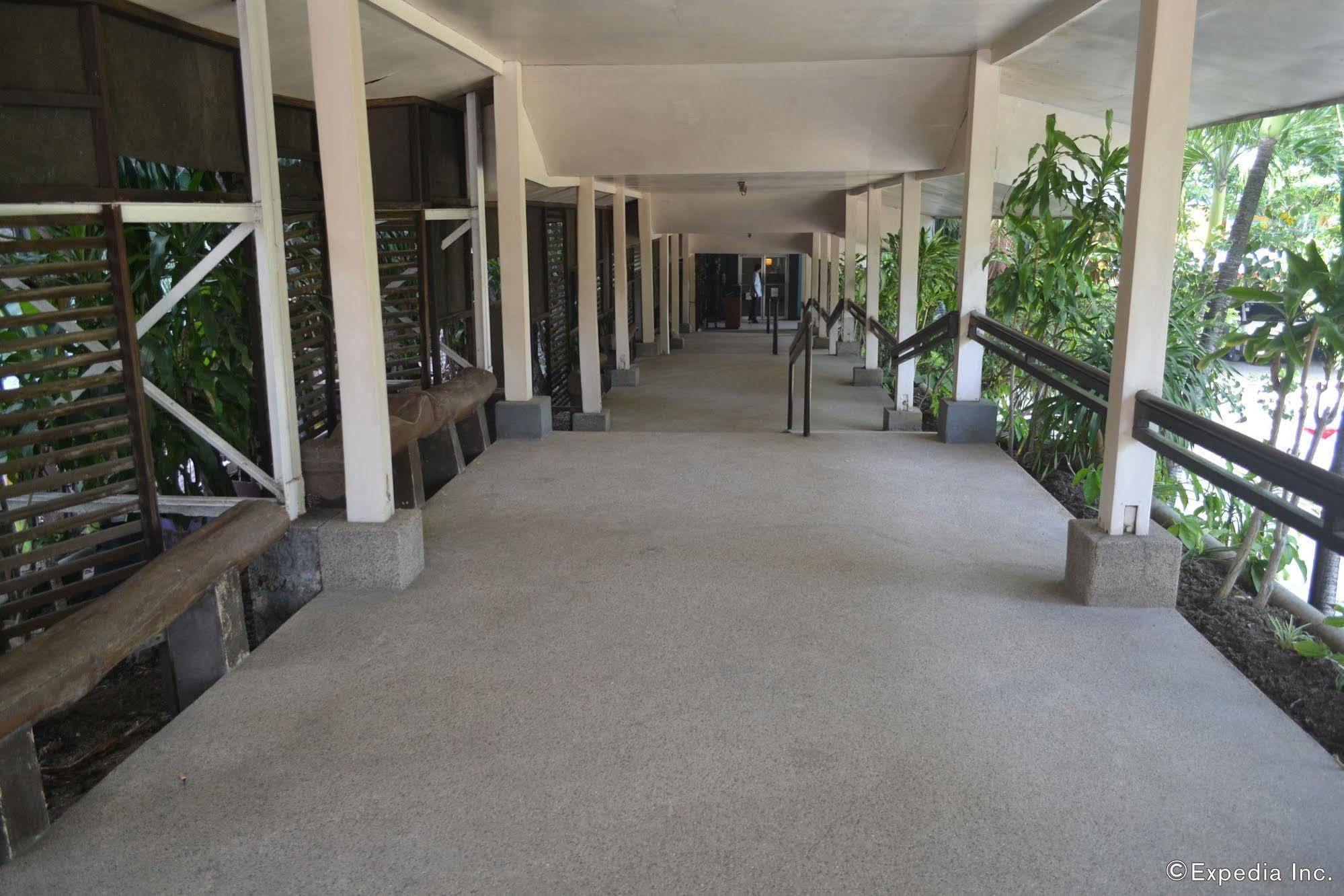 Hotel Cesario Lapu-Lapu City Exteriör bild