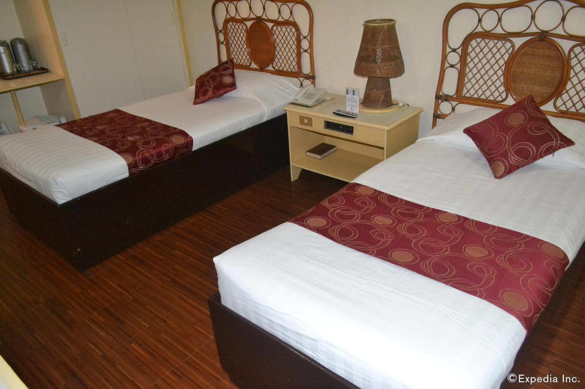 Hotel Cesario Lapu-Lapu City Exteriör bild